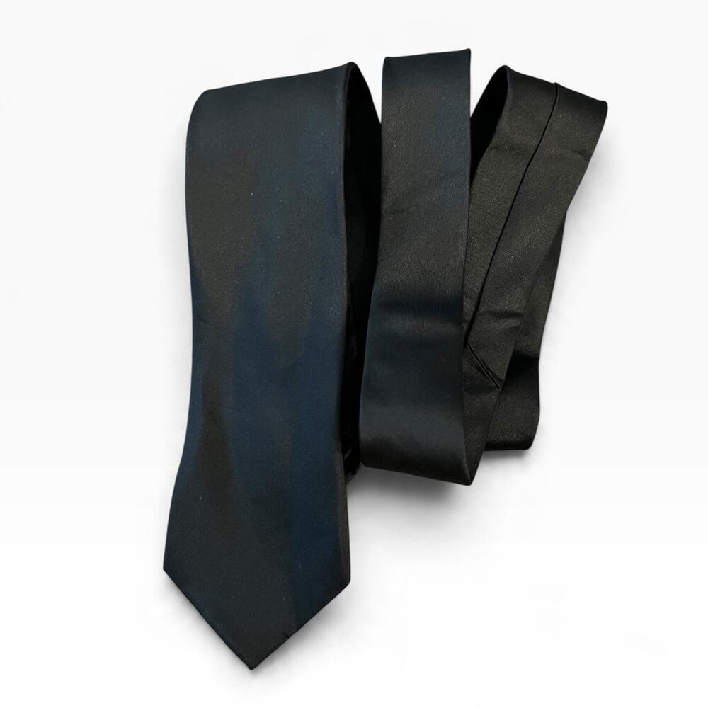 Kenneth Cole Reaction Men's Slim Black Necktie 2.5" Skinny Formal Designer Tie